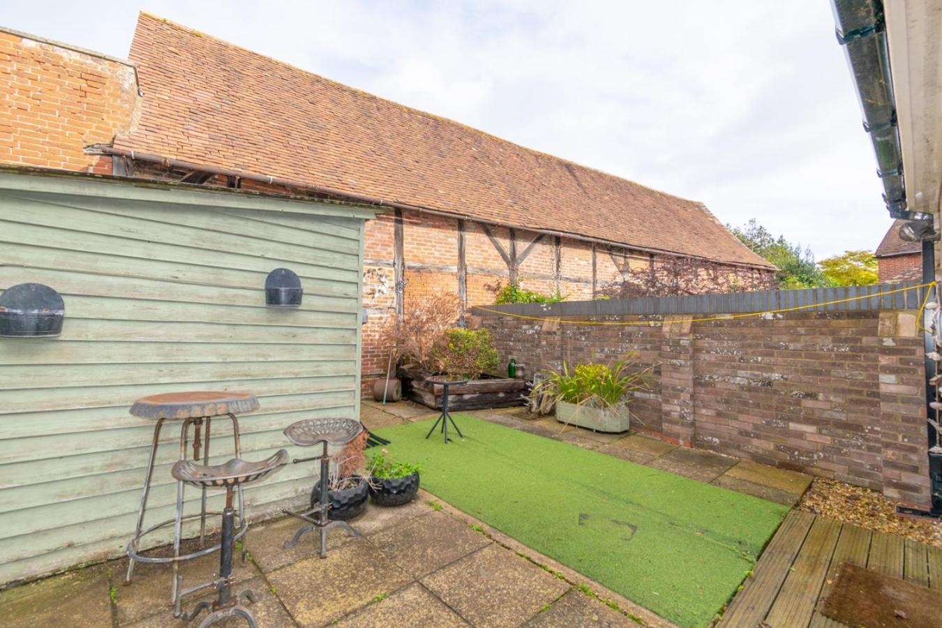 Stylish 2 Bedrooms Cosy & Bright Cottage, Pet Friendly, Sleeps 5, Titchfield Village - Summer Special Offer!! - By Blue Puffin Stays 外观 照片