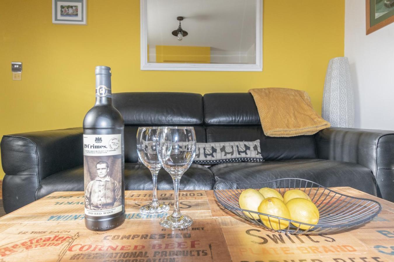 Stylish 2 Bedrooms Cosy & Bright Cottage, Pet Friendly, Sleeps 5, Titchfield Village - Summer Special Offer!! - By Blue Puffin Stays 外观 照片